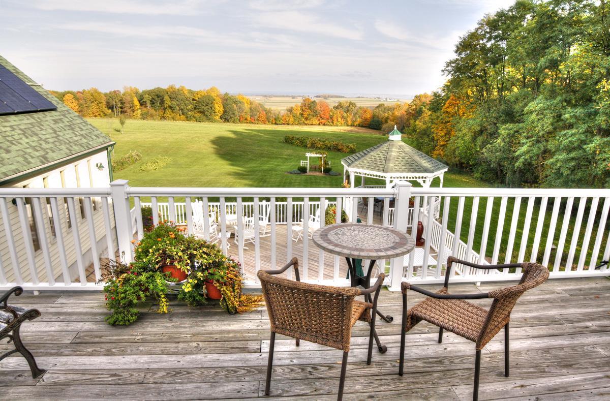 Los Gatos Bed & Breakfast Penn Yan Bagian luar foto